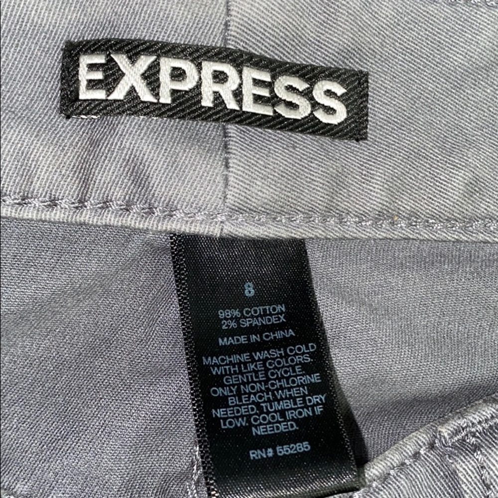 Express - Picture 4 of 4